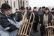 Szánkókat vitt a Gyimes Völgye Férfikórus a Kossuth térre Szánkókat vitt a Gyimes Völgye Férfikórus a Kossuth térre