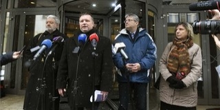 Átadták a szakszervezetek a követeléseik listáját Átadták a szakszervezetek a követeléseik listáját