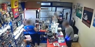 Buszjegyeket lopott egy férfi egy pécsi dohányboltból Buszjegyeket lopott egy férfi egy pécsi dohányboltból