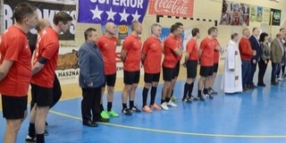 Ezüstérmesek lettek a PMSC-s örökifjak - Megyeri Károly most az oldalvonal mellett osztogatott Ezüstérmesek lettek a PMSC-s örökifjak - Megyeri Károly most az oldalvonal mellett osztogatott