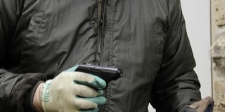 Részegen, fegyverrel hadonászva balhézott egy traktorossal egy férfi, aztán rosszul lett Részegen, fegyverrel hadonászva balhézott egy traktorossal egy férfi, aztán rosszul lett