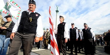 Ötszázan gyűltek össze a Hősök terén