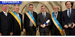 Korinek László a friss Tüke-díjas, pécsi olimpai bajnokokat és a PVSK-t is kitüntették - Képgaléria! Korinek László a friss Tüke-díjas, pécsi olimpai bajnokokat és a PVSK-t is kitüntették - Képgaléria!