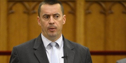 Hír TV: Sneider Tamás a cigányoktól is megvédené az országot Hír TV: Sneider Tamás a cigányoktól is megvédené az országot