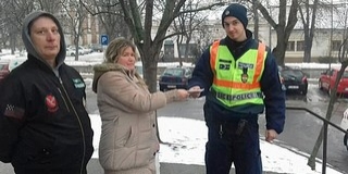 Háromszázezret talált egy szekszárdi nő, hívta a rendőröket Háromszázezret talált egy szekszárdi nő, hívta a rendőröket