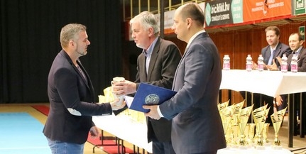 Lakatos Tamás vehette át Pécs sportos elismerését, az Abay Nemes Oszkár-díjat