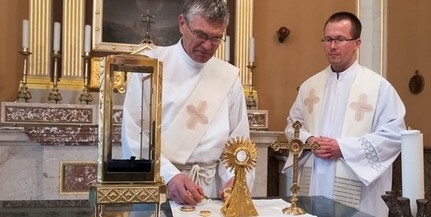 Körútra indul a bátai Szent Vér ereklye - Húsvét előtt Pécsett lesz látható Körútra indul a bátai Szent Vér ereklye - Húsvét előtt Pécsett lesz látható
