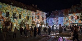 Április elsejéig lehet jelentkezni a Zsolnay Fényfesztivál mapping versenyére Április elsejéig lehet jelentkezni a Zsolnay Fényfesztivál mapping versenyére