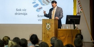 Áder János: a 20. század az olaj évszázada volt, a 21. század a víz évszázada lesz Áder János: a 20. század az olaj évszázada volt, a 21. század a víz évszázada lesz