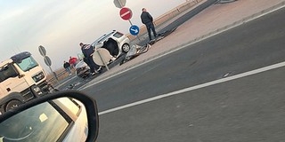 Kamionnal ütközött egy kocsi Babarc és Lánycsók között Kamionnal ütközött egy kocsi Babarc és Lánycsók között