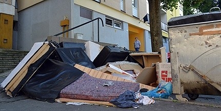 Felveszik a kesztyűt: külön brigád számolja fel a szeméthegyeket Pécsett Felveszik a kesztyűt: külön brigád számolja fel a szeméthegyeket Pécsett