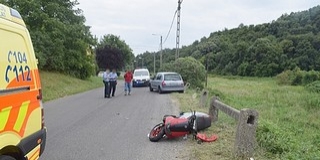Előzés közben fellökött egy motorost egy pécsi autós Előzés közben fellökött egy motorost egy pécsi autós