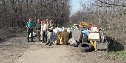 Csaknem négyzsáz zsák szemetet szedtek össze a nemzeti parkban Csaknem négyzsáz zsák szemetet szedtek össze a nemzeti parkban