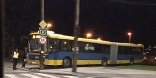 Villanyoszlop fogott meg egy buszt az uránvárosi végállomáson Villanyoszlop fogott meg egy buszt az uránvárosi végállomáson