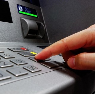 Május 6-án indul az új Takarékbank Zrt., május 1-6-a között nem nyitnak ki a bankfiókok Május 6-án indul az új Takarékbank Zrt., május 1-6-a között nem nyitnak ki a bankfiókok
