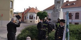 Isten tűzoltóját köszöntötték a baranyai lánglovagok és a kéményseprők