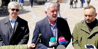 Közérdekű munkára ítéltek szépítik a pécsi belvárost - Sokan inkább ledolgozzák a büntetést Közérdekű munkára ítéltek szépítik a pécsi belvárost - Sokan inkább ledolgozzák a büntetést