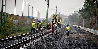 Csak néhány hónapig vonatozhatunk átszállás nélkül Pécs és Budapest között