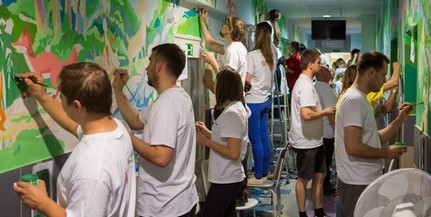 Mesélnek a falak - Önkéntesek sokasága varázsolt mesevilágot a gyermekklinikára