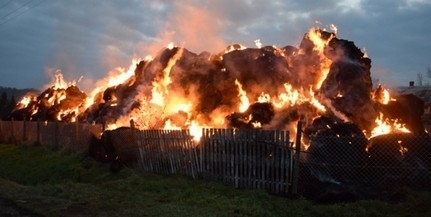 Hatalmas tűz volt Borjádon, kétezer szénabála égett le