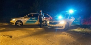 Bozótvágó karddal támadt a rendőrökre, lelőtték Bozótvágó karddal támadt a rendőrökre, lelőtték