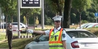 Videóban elevenítették fel a baranyai zsaruk a rendőri karjelzéseket