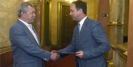 Hetnevedik születésnapján köszöntötték Farkas Bertalant Hetnevedik születésnapján köszöntötték Farkas Bertalant