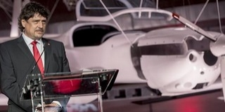 Átadták a Magnus Aircraft Zrt. ötezer négyzetméteres üzemét a pécs-pogányi repülőtéren Átadták a Magnus Aircraft Zrt. ötezer négyzetméteres üzemét a pécs-pogányi repülőtéren