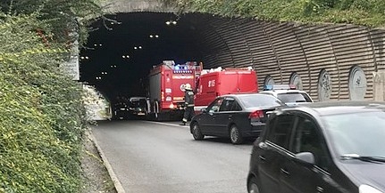 Négy autó ütközött össze Pécsett, az alagútnál