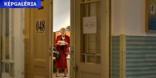 Már számolják a voksokat Pécsett is, hamarosan érkeznek az eredmények - Képgaléria! Már számolják a voksokat Pécsett is, hamarosan érkeznek az eredmények - Képgaléria!