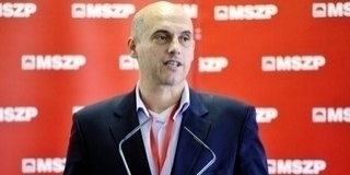 Lemond mandátumáról Tóbiás József, az MSZP volt elnöke Lemond mandátumáról Tóbiás József, az MSZP volt elnöke