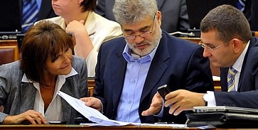 Lendvai azt állítja, 2010-ig kitartanak