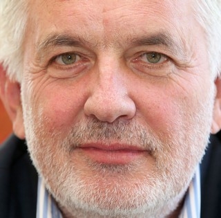 Páva Zsolt, Pécs leköszönő polgármestere tiszta lelkiismerettel adja át a városháza kulcsát Páva Zsolt, Pécs leköszönő polgármestere tiszta lelkiismerettel adja át a városháza kulcsát