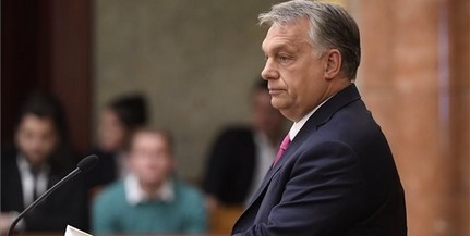 Megzavarta Hadházy Orbán Viktor parlamenti felszólalását