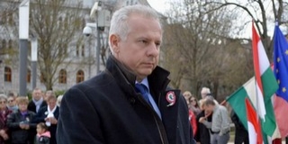 Vicze Csilla: hogyan bízzunk abban, hogy Péterffy Pécs, és nem a multik érdekeit képviseli? Vicze Csilla: hogyan bízzunk abban, hogy Péterffy Pécs, és nem a multik érdekeit képviseli?