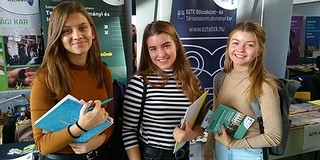 A pályaválasztásban segítettek a Nagy Lajos Gimnáziumban A pályaválasztásban segítettek a Nagy Lajos Gimnáziumban