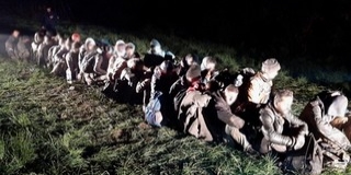 Száz migránst kapcsoltak le a határvédők egy nap alatt Száz migránst kapcsoltak le a határvédők egy nap alatt