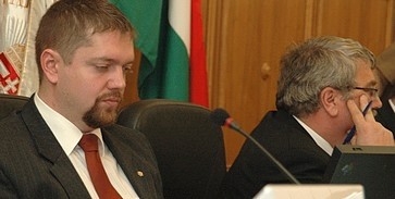 Tóthék királycsinálókat toboroznak Tóthék királycsinálókat toboroznak
