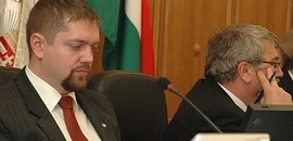 Tóthék királycsinálókat toboroznak