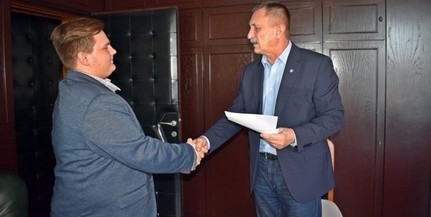 Íme a diák, aki megmentette megkéselt tanárnőjét Íme a diák, aki megmentette megkéselt tanárnőjét