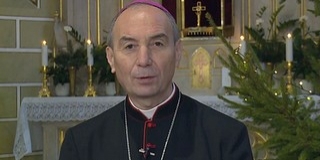 Isten az emberhez közel jön és szeretni tanítja - Udvardy György érsek karácsonyi videóüzenete Isten az emberhez közel jön és szeretni tanítja - Udvardy György érsek karácsonyi videóüzenete
