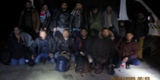 Csaknem százötven migránst tartóztattak fel újév napján Bács-Kiskunban Csaknem százötven migránst tartóztattak fel újév napján Bács-Kiskunban