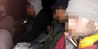 Migránsokkal taxizó románokat kapcsoltak le Nagybaracskán Migránsokkal taxizó románokat kapcsoltak le Nagybaracskán