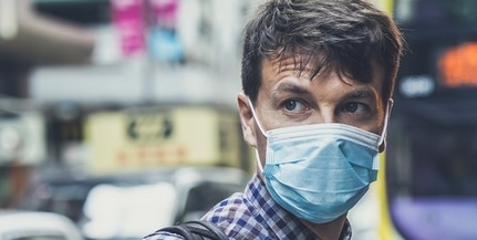 Pécsi virológus: nem véd a koronavírus ellen, ezért ne használjon szájmaszkot, aki egészséges!