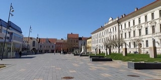 Szomorú látvány: Pécsett is elnéptelenedtek az utcák, üresek a pályaudvarok - Fotók! Szomorú látvány: Pécsett is elnéptelenedtek az utcák, üresek a pályaudvarok - Fotók!