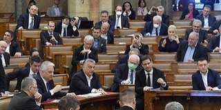 Elfogadták a védekezésről szóló törvényt, a baranyai balliberális képviselők nem támogatták Elfogadták a védekezésről szóló törvényt, a baranyai balliberális képviselők nem támogatták