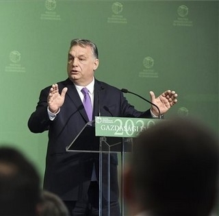 Gigantikus gazdasági akciótervet hirdetett ki Orbán Viktor - Jön a 13. havi nyugdíj is Gigantikus gazdasági akciótervet hirdetett ki Orbán Viktor - Jön a 13. havi nyugdíj is