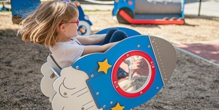 Új játszóteret vehetnek birtokba a gyerekek a pécsi gyermekklinika udvarán