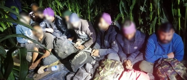 Két csoportban érkezett migránsokat fogtak el éjszaka Magyarbóly térségében Két csoportban érkezett migránsokat fogtak el éjszaka Magyarbóly térségében