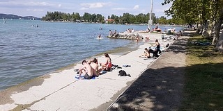 Egyelőre nem robbant be a balatoni nyár - Nem igaz, hogy már csak fizetős strandok vannak Egyelőre nem robbant be a balatoni nyár - Nem igaz, hogy már csak fizetős strandok vannak